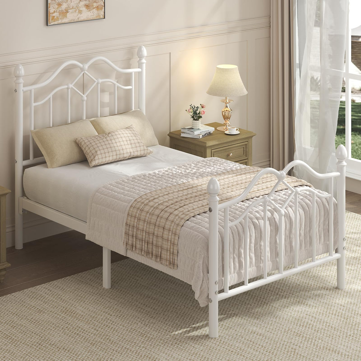 Twin Size Bed Frame with Victorian Headboard & Footboard Z48133