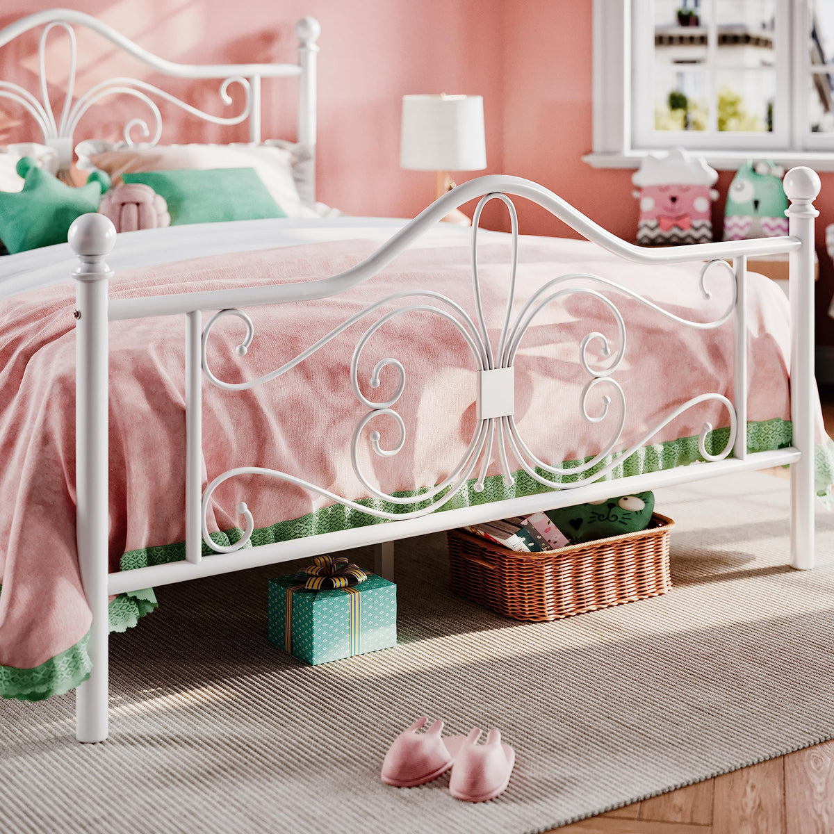 Full Size White Metal Bed Frame with Headboard Z637